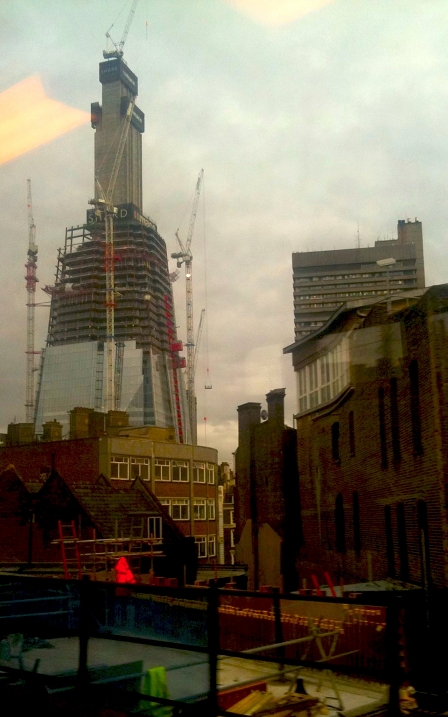© Robert Rotifer The Shard, im chronologischen Aufbau